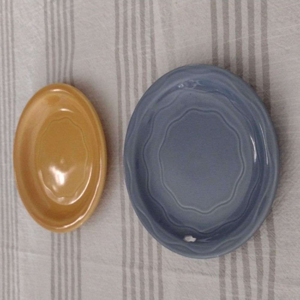 Vintage Syracuse Bread Plates b530